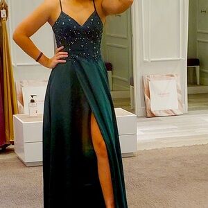 Women’s formal dress. Size 8